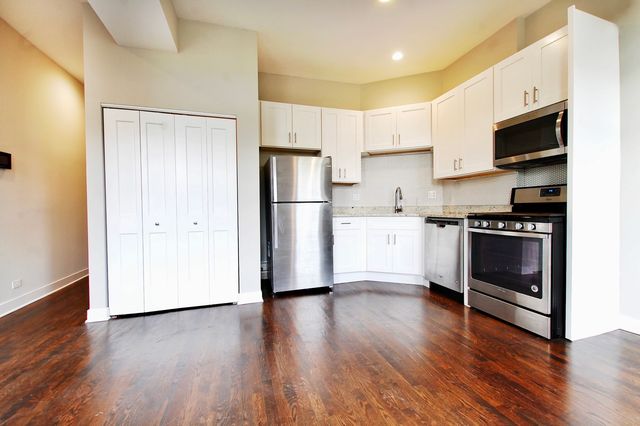 1854 W 18th Street 2F, Chicago, IL 60608