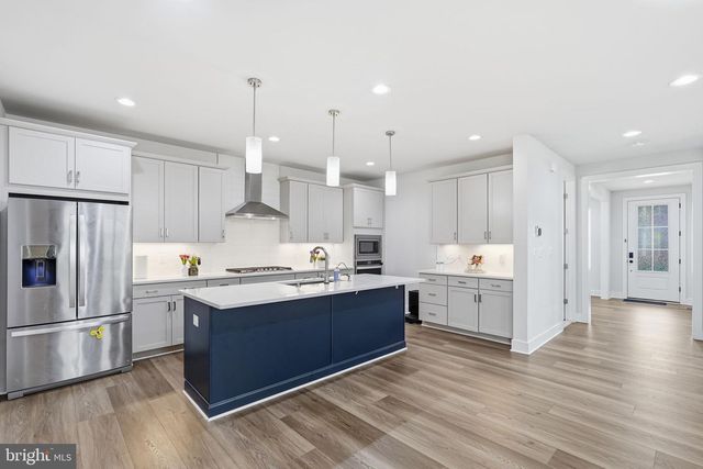 41961 BLAIR WOODS DR, Brambleton, VA 20148