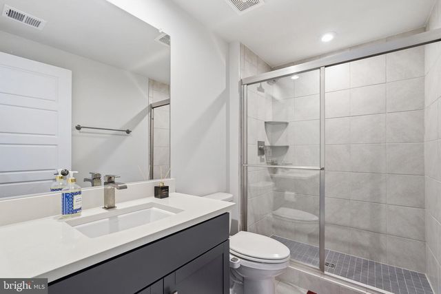 41961 BLAIR WOODS DR, Brambleton, VA 20148