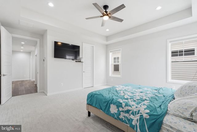 41961 BLAIR WOODS DR, Brambleton, VA 20148