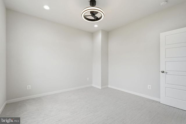 41961 BLAIR WOODS DR, Brambleton, VA 20148