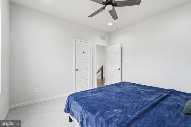 41961 BLAIR WOODS DR, Brambleton, VA 20148