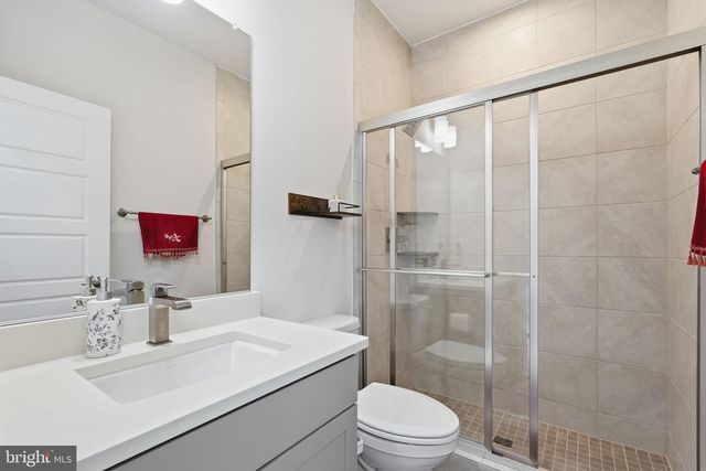 41961 BLAIR WOODS DR, Brambleton, VA 20148