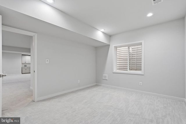 41961 BLAIR WOODS DR, Brambleton, VA 20148