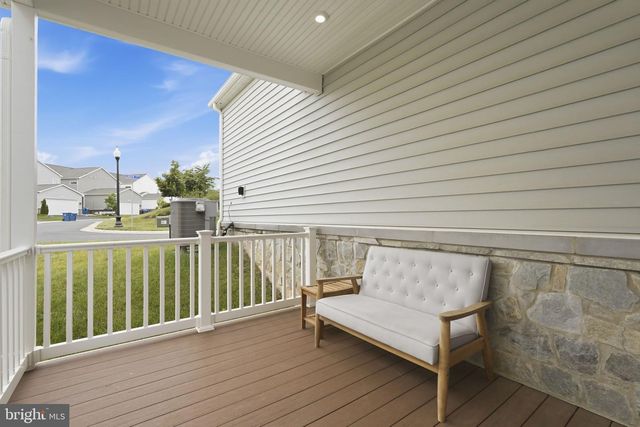 41961 BLAIR WOODS DR, Brambleton, VA 20148