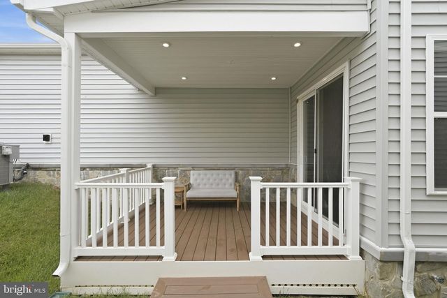41961 BLAIR WOODS DR, Brambleton, VA 20148