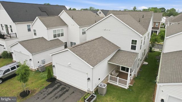 41961 BLAIR WOODS DR, Brambleton, VA 20148