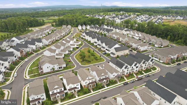 41961 BLAIR WOODS DR, Brambleton, VA 20148