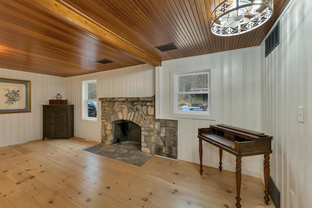 40 Emery Lane, Wakefield, NH 03830