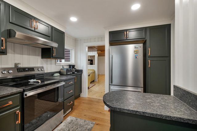 40 Emery Lane, Wakefield, NH 03830