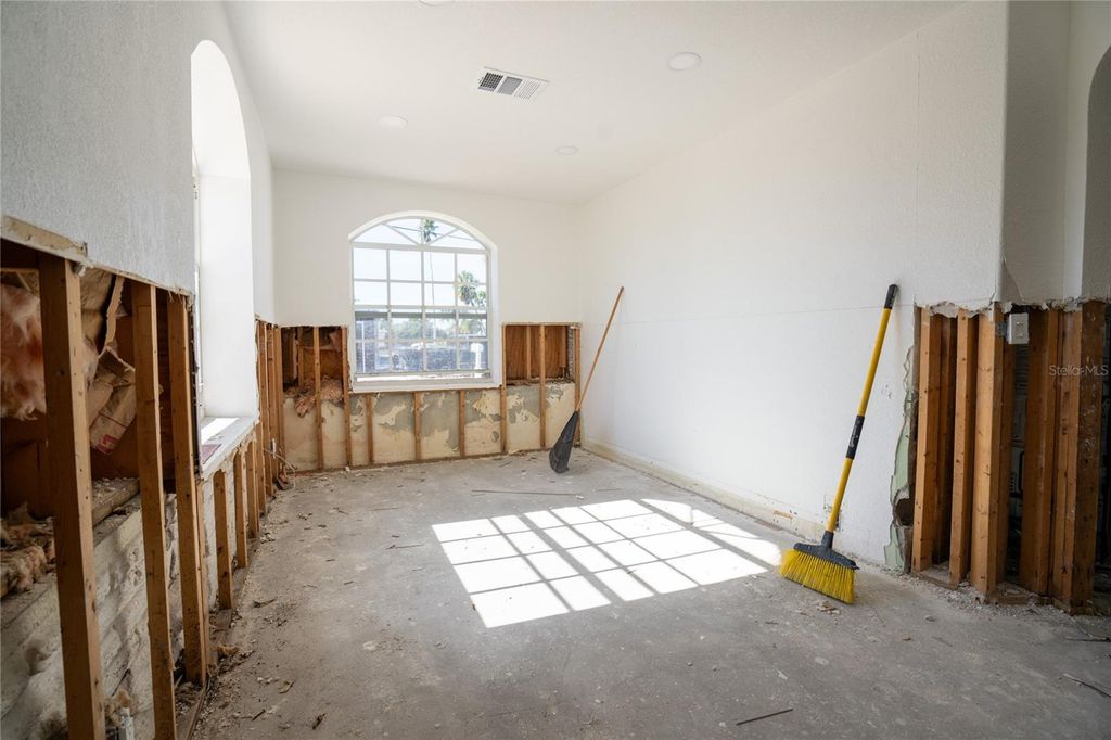 Image 20 of property listing at 7951 GULF BOULEVARD, St Pete Beach, FL 33706