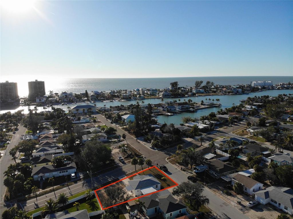 Image 6 of property listing at 7951 GULF BOULEVARD, St Pete Beach, FL 33706