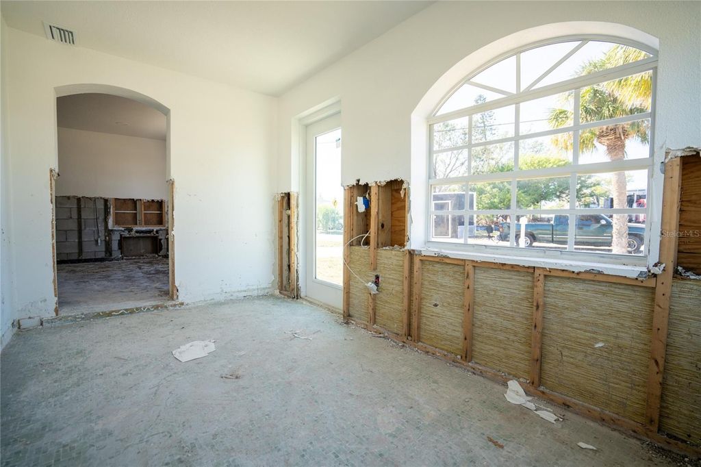 Image 9 of property listing at 7951 GULF BOULEVARD, St Pete Beach, FL 33706