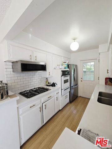 3338 Mentone Avenue, Los Angeles, CA 90034