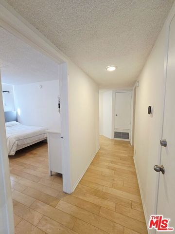 3338 Mentone Avenue, Los Angeles, CA 90034