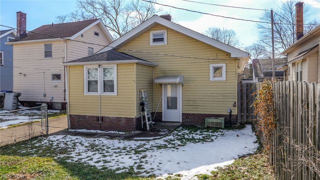 3106 Hillcrest Avenue, Cleveland, OH 44109