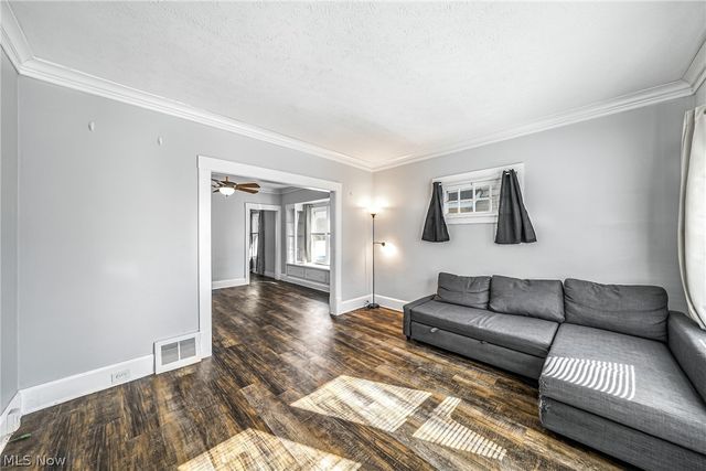 3106 Hillcrest Avenue, Cleveland, OH 44109