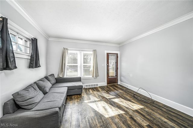 3106 Hillcrest Avenue, Cleveland, OH 44109