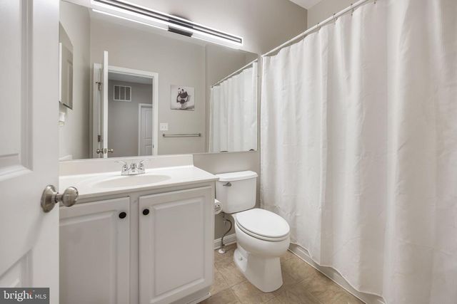 7844 CEDAR BRANCH DR, Gainesville, VA 20155