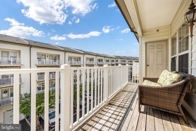 7844 CEDAR BRANCH DR, Gainesville, VA 20155