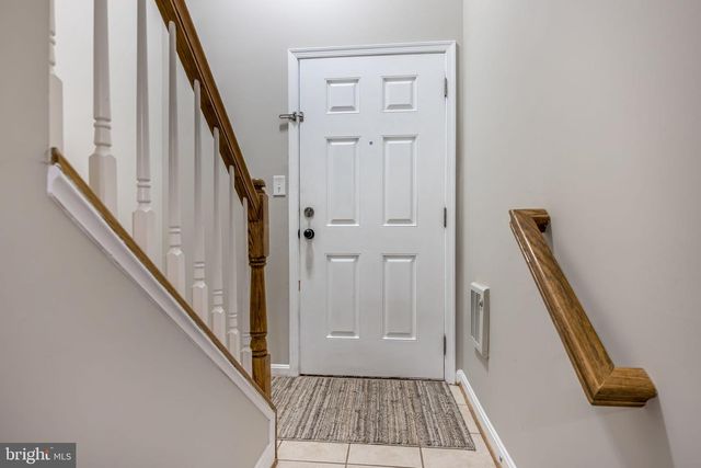 7844 CEDAR BRANCH DR, Gainesville, VA 20155