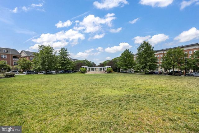 7844 CEDAR BRANCH DR, Gainesville, VA 20155