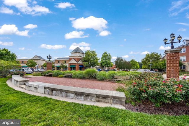 7844 CEDAR BRANCH DR, Gainesville, VA 20155