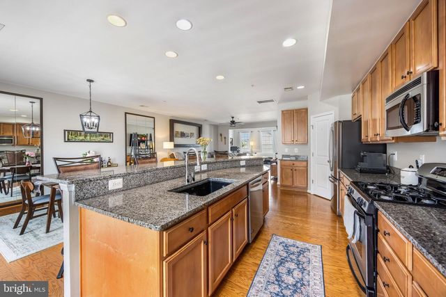 7844 CEDAR BRANCH DR, Gainesville, VA 20155
