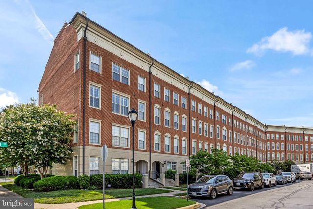 7844 CEDAR BRANCH DR, Gainesville, VA 20155