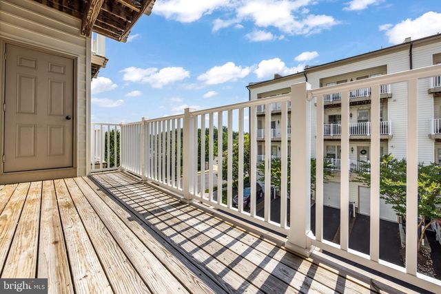 7844 CEDAR BRANCH DR, Gainesville, VA 20155