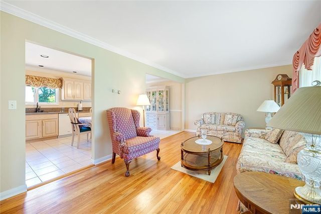 23 Slingerland Avenue, Pequannock Township, NJ 07440