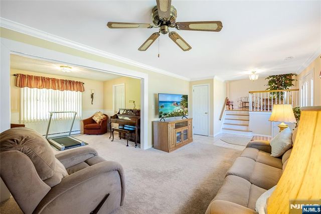 23 Slingerland Avenue, Pequannock Township, NJ 07440