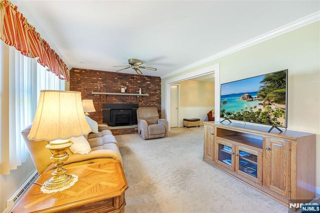 23 Slingerland Avenue, Pequannock Township, NJ 07440