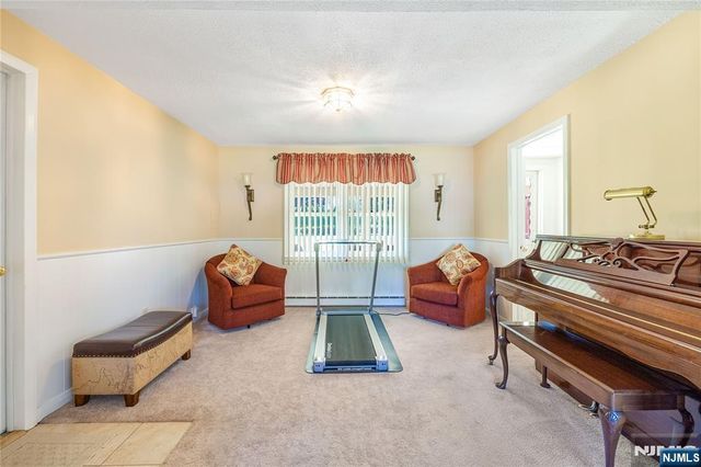 23 Slingerland Avenue, Pequannock Township, NJ 07440
