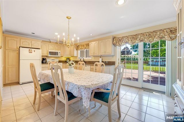 23 Slingerland Avenue, Pequannock Township, NJ 07440