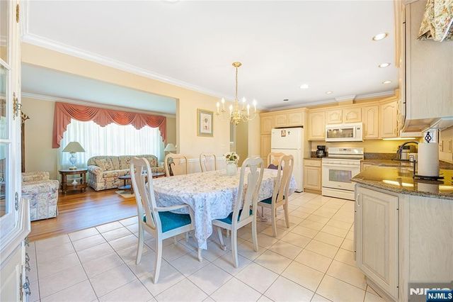 23 Slingerland Avenue, Pequannock Township, NJ 07440