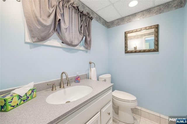 23 Slingerland Avenue, Pequannock Township, NJ 07440
