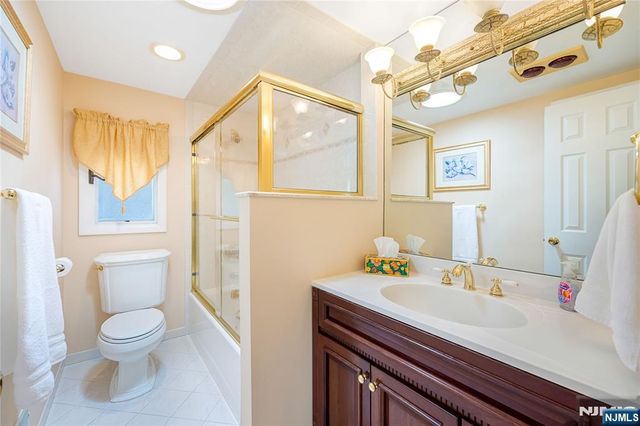 23 Slingerland Avenue, Pequannock Township, NJ 07440