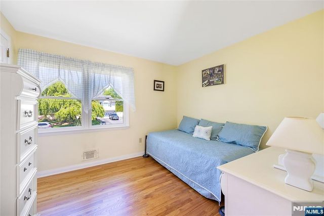 23 Slingerland Avenue, Pequannock Township, NJ 07440