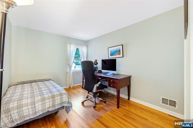 23 Slingerland Avenue, Pequannock Township, NJ 07440