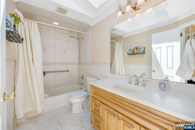23 Slingerland Avenue, Pequannock Township, NJ 07440