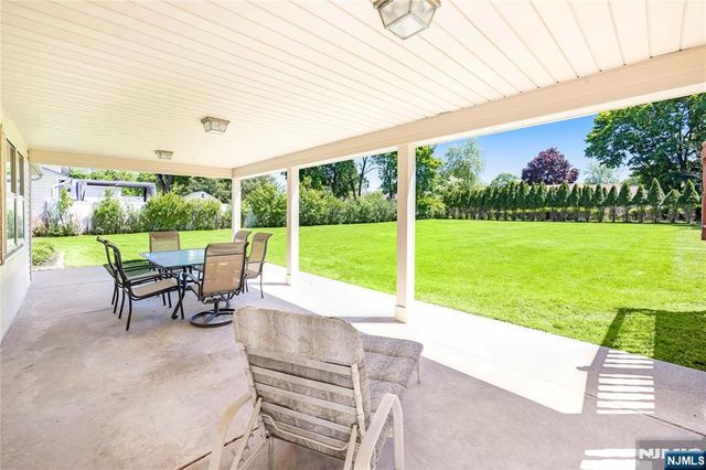 23 Slingerland Avenue, Pequannock Township, NJ 07440