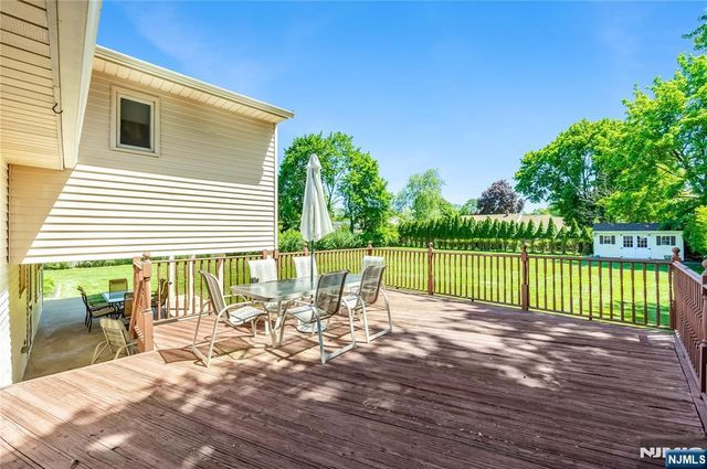 23 Slingerland Avenue, Pequannock Township, NJ 07440
