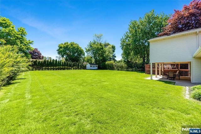 23 Slingerland Avenue, Pequannock Township, NJ 07440
