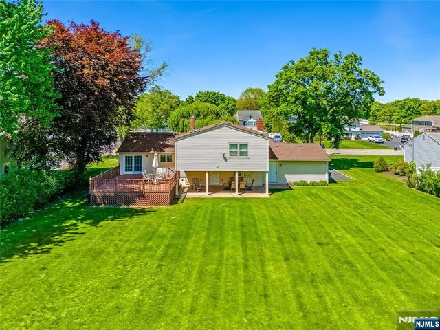 23 Slingerland Avenue, Pequannock Township, NJ 07440