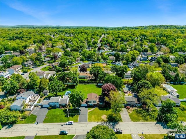 23 Slingerland Avenue, Pequannock Township, NJ 07440