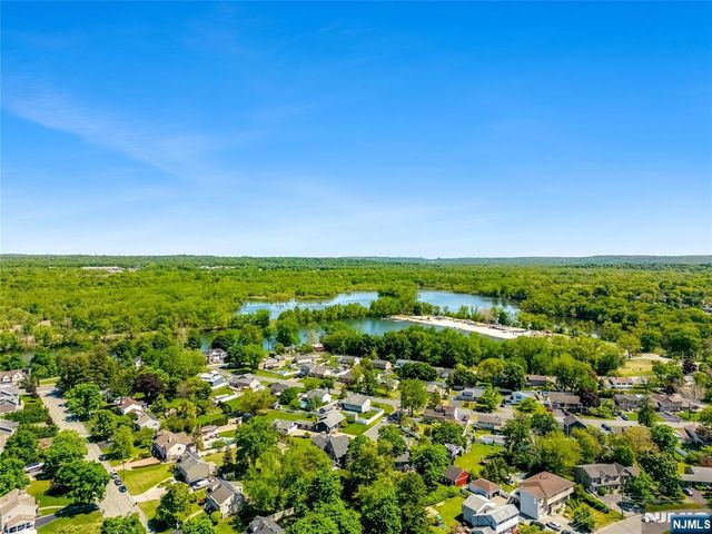 23 Slingerland Avenue, Pequannock Township, NJ 07440