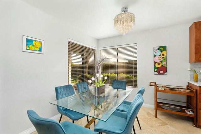 285 Via Pucon, Palm Desert, CA 92260