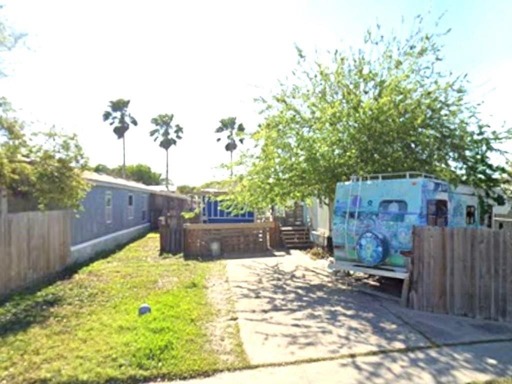 2518 Stanton Dr, Corpus Christi, TX 78418 — photo 2