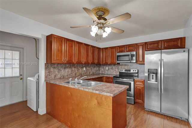 2331 NW 191st St, Miami Gardens, FL 33056